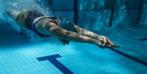 5 bonnes raisons de continuer la natation en hiver